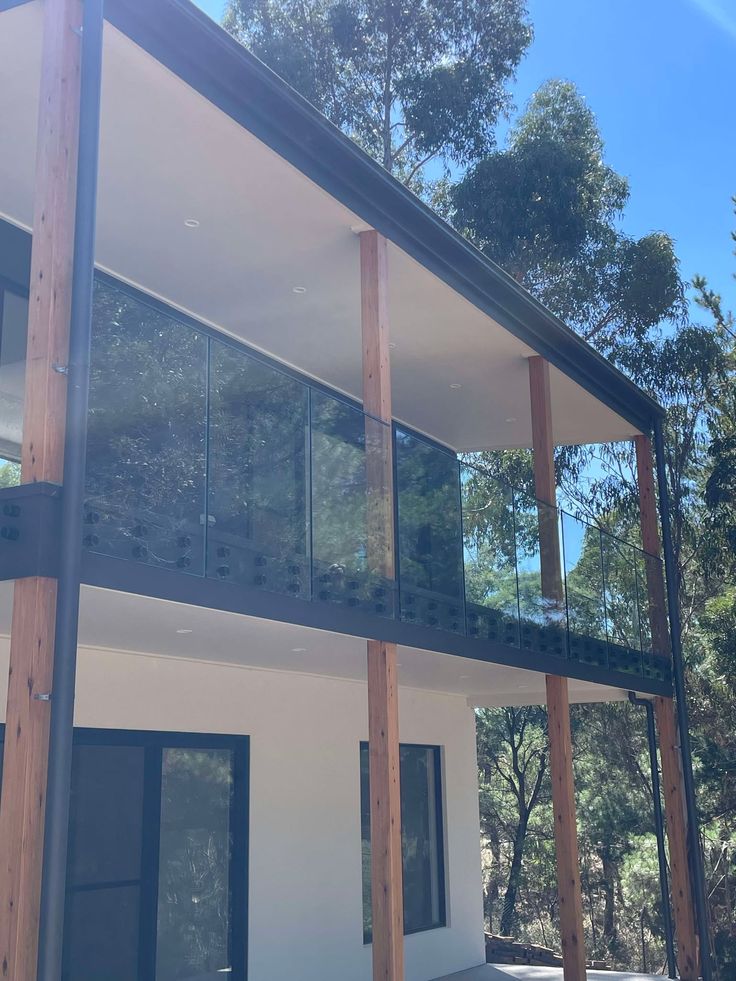 Bolt Fixed Balustrade — Think Frameless Glassworks